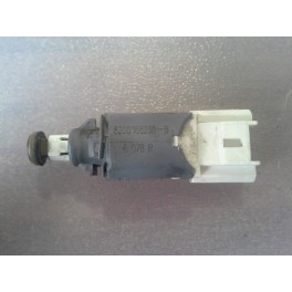SP&Iacute;NAČ BRZDOV&Yacute;CH SVĚTEL RENAULT MEGANE ll 8200168238--B