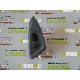 ELEKTRICK&Eacute; OVL&Aacute;D&Aacute;N&Iacute; OKEN PEUGEOT 108 M7747